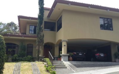 Preciosa Casa a la Venta en Tres Ríos (precio OPORTUNIDAD) #1044